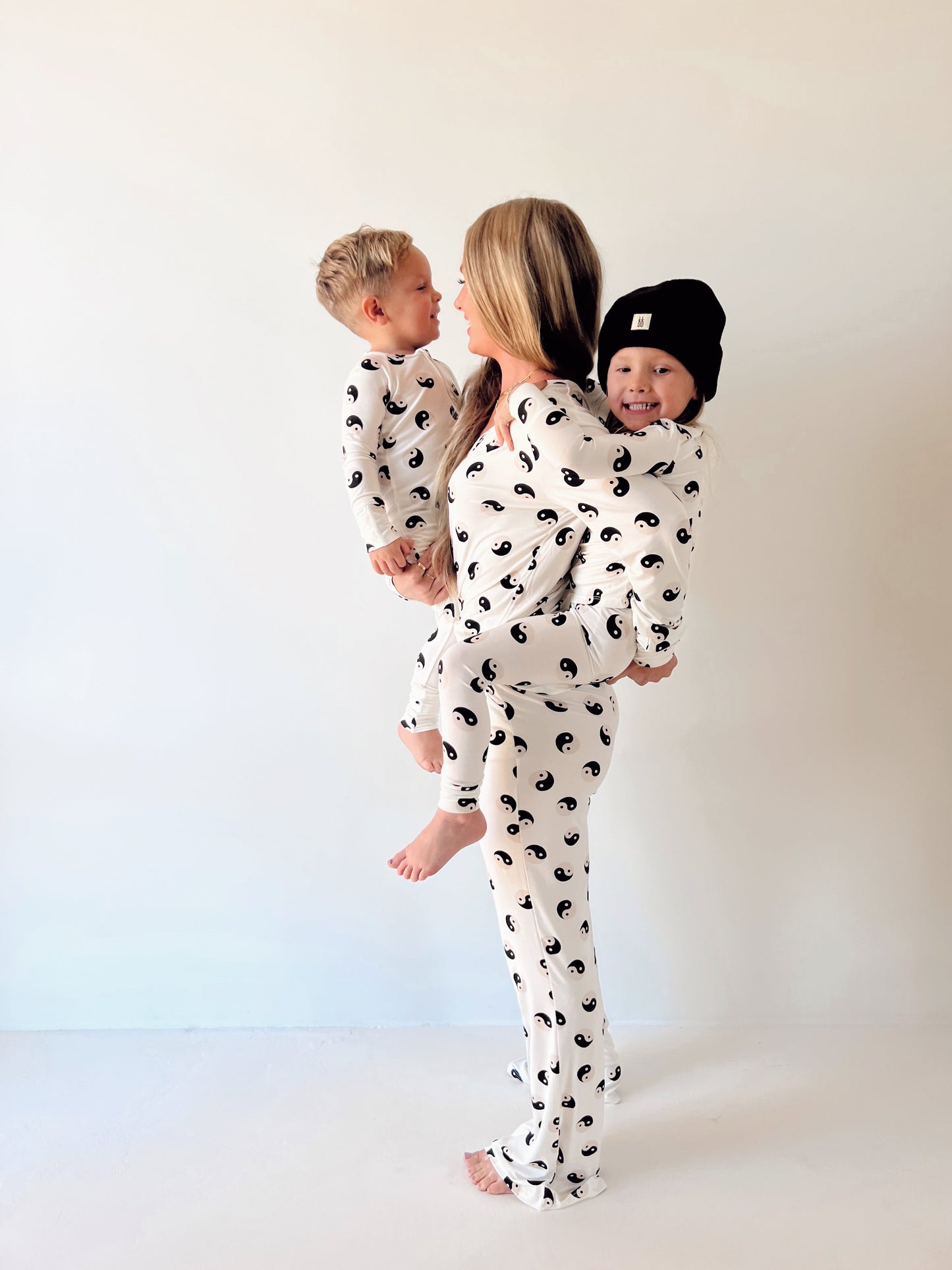 Black & White Yin Yang | Women's Bamboo  Pajamas