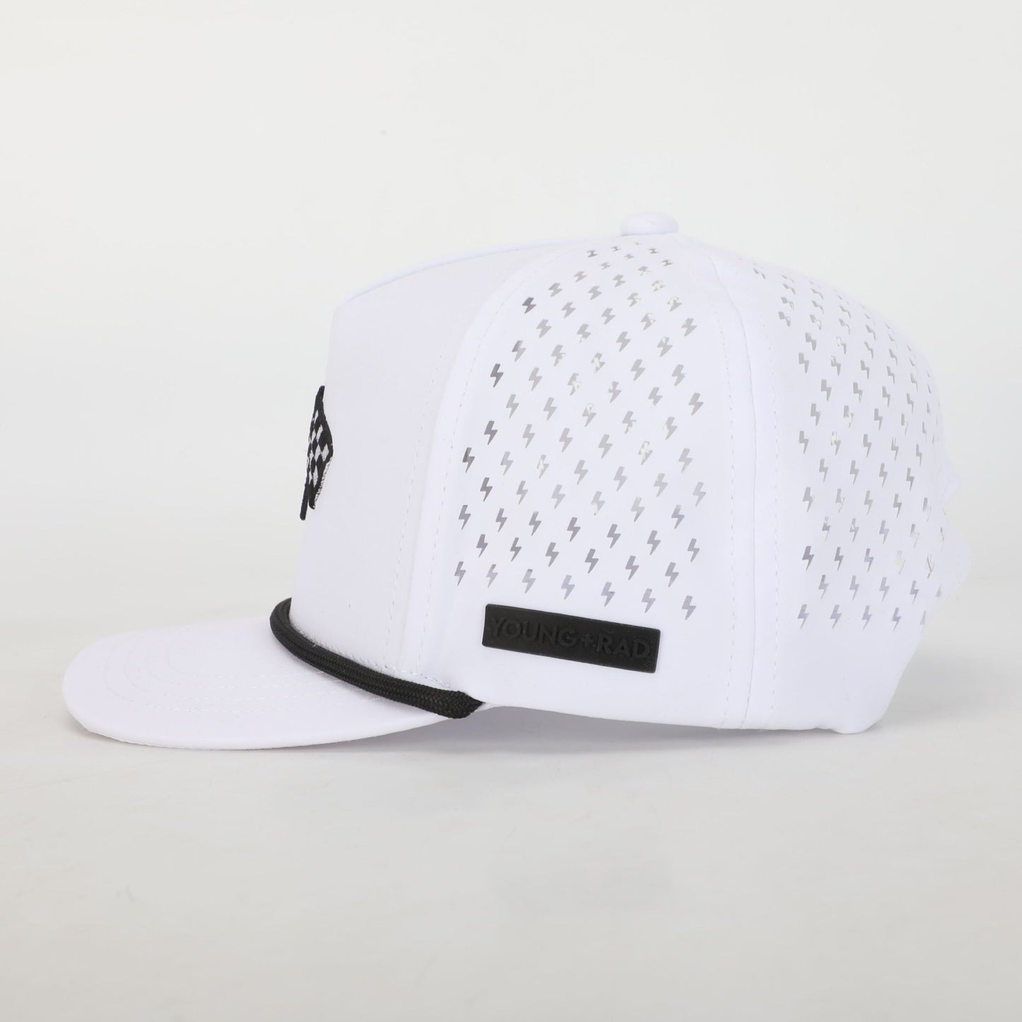 FINISH LINE WHITE ADVENTURE SNAPBACK