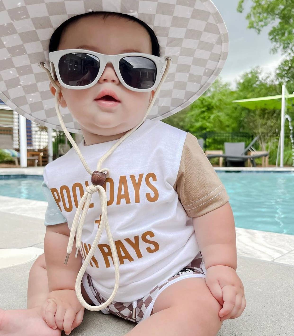 Pool Days + Sun Rays Tee