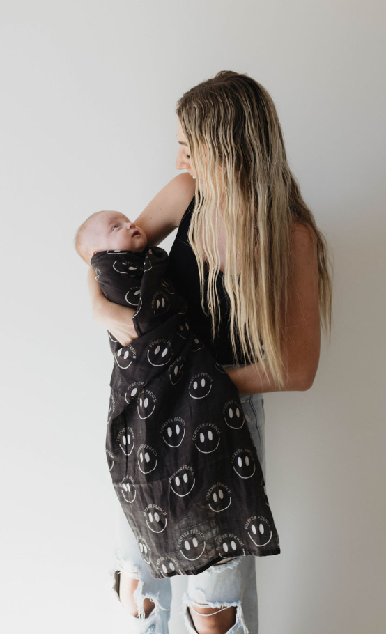 FF Smile Black | Muslin Swaddle