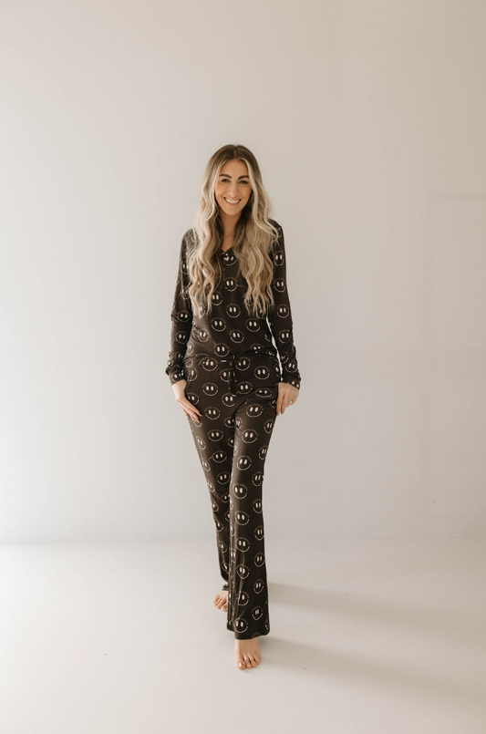 Charcoal & White FF Smile | Women's Bamboo Pajamas