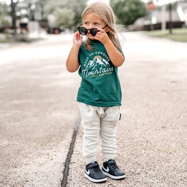 MADE TO CONQUER TEE - FOREST GREEN